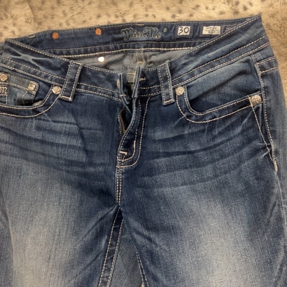 Mid Rise Boot Cut Size 30 - Picture 2 of 2